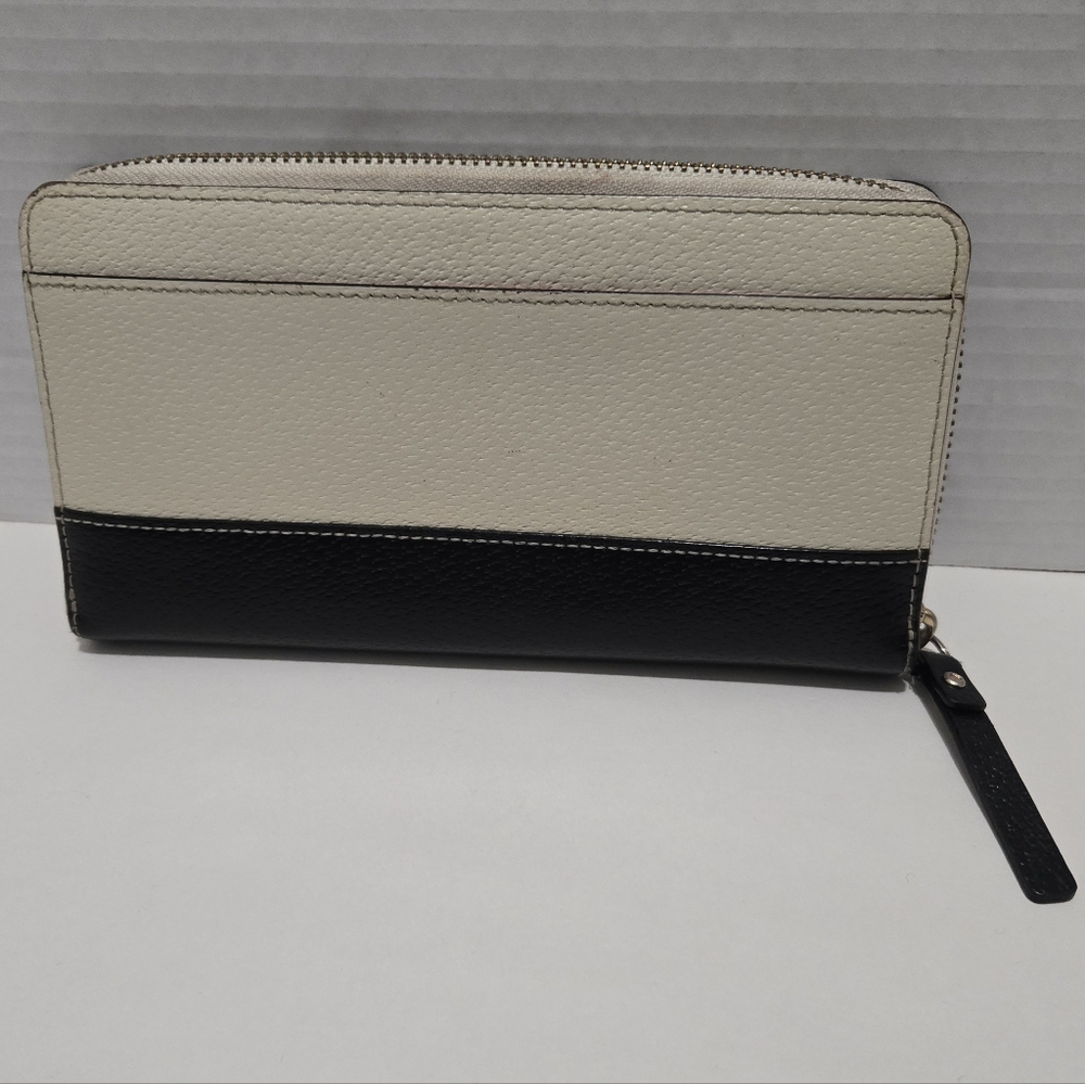 Kate Spade Zip Around Wallet - Picture 2 of 9